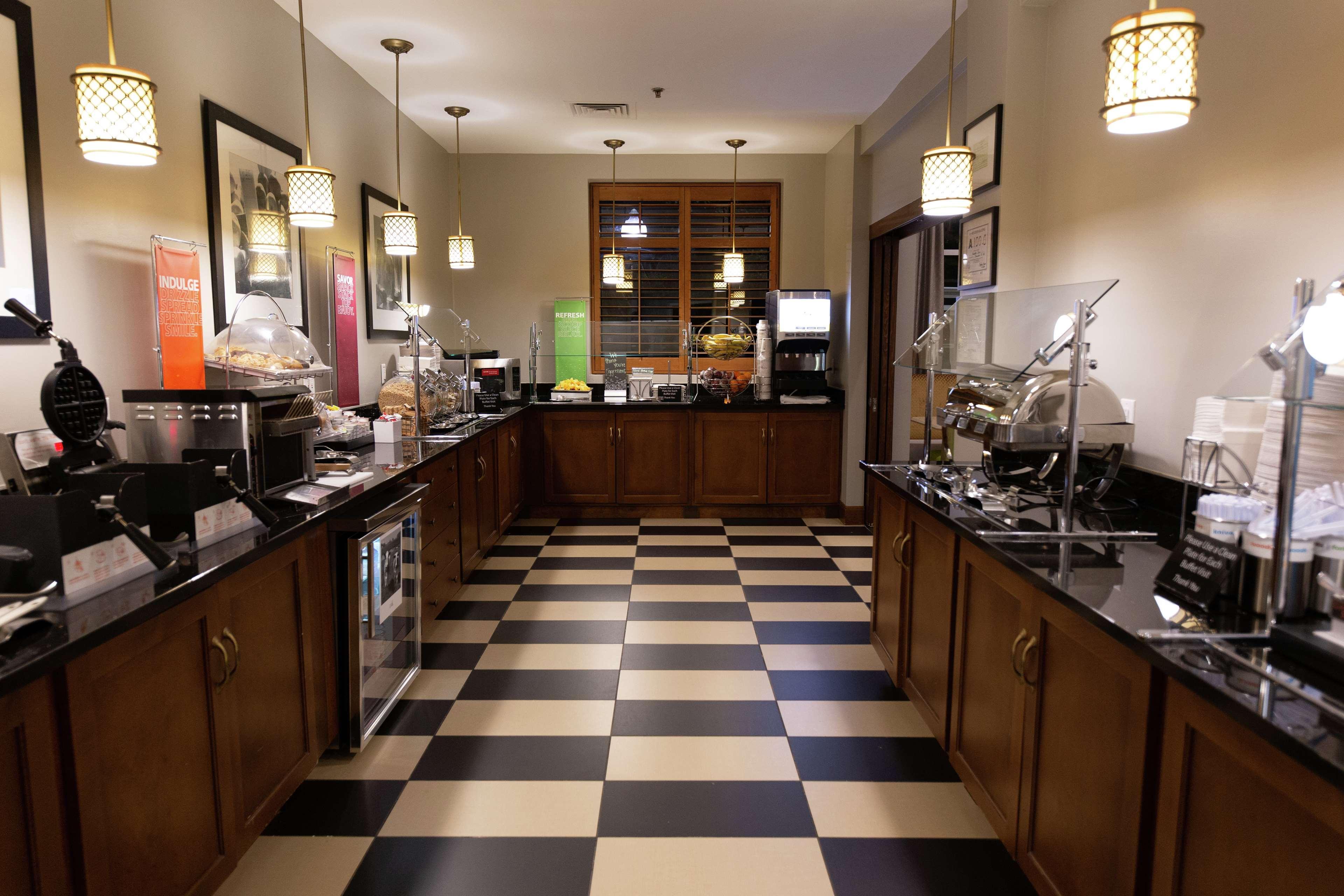 Hampton Inn & Suites Raleigh Cary Lenovo Center מראה חיצוני תמונה