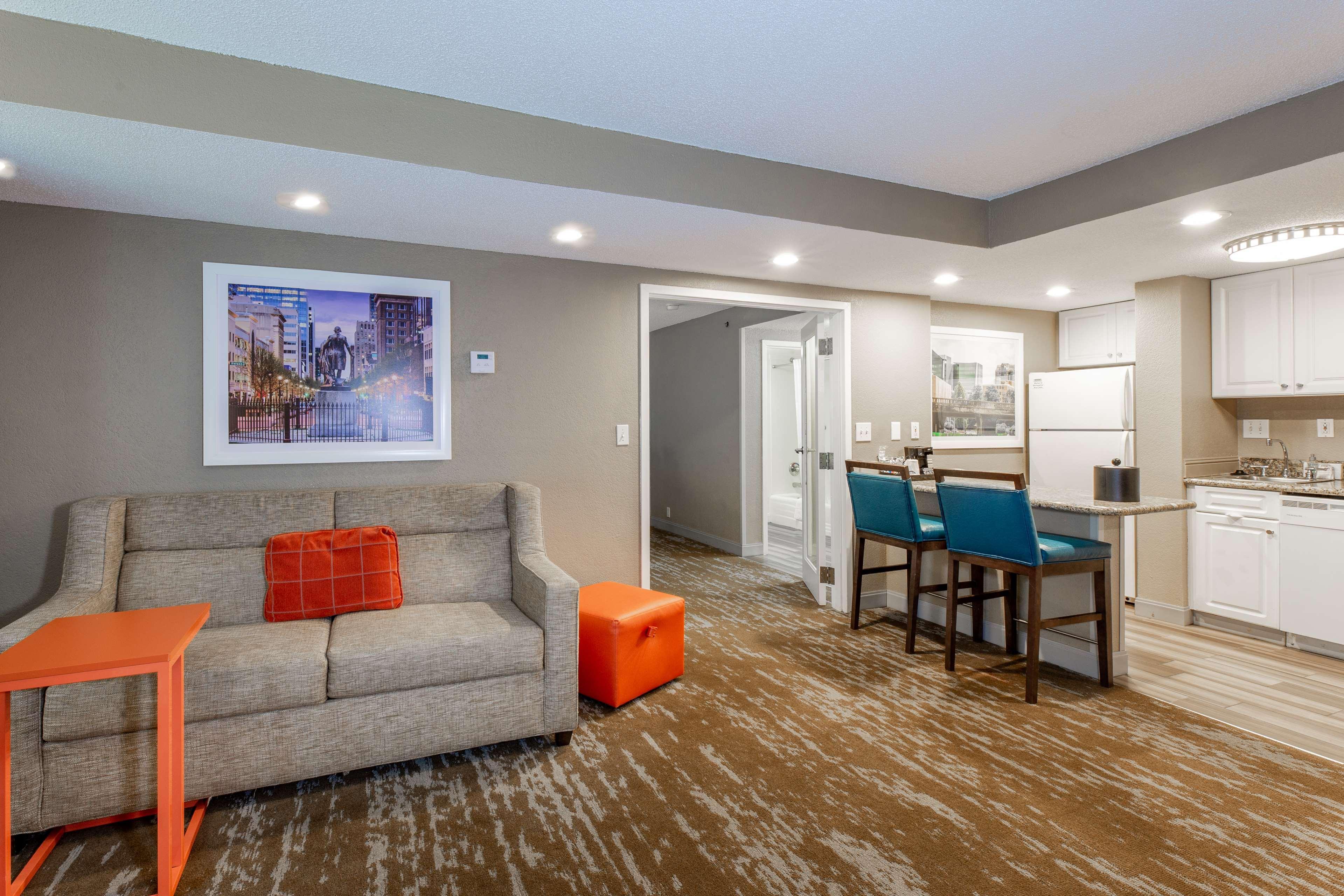 Hampton Inn & Suites Raleigh Cary Lenovo Center מראה חיצוני תמונה