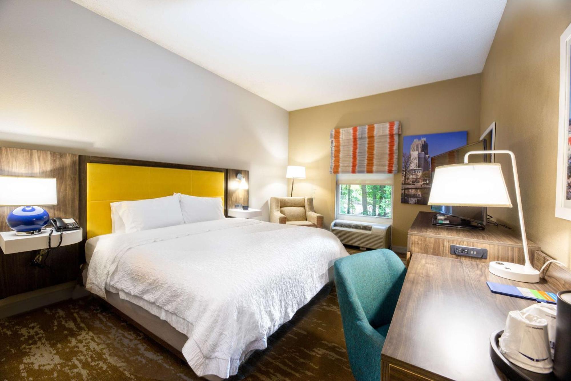 Hampton Inn & Suites Raleigh Cary Lenovo Center מראה חיצוני תמונה