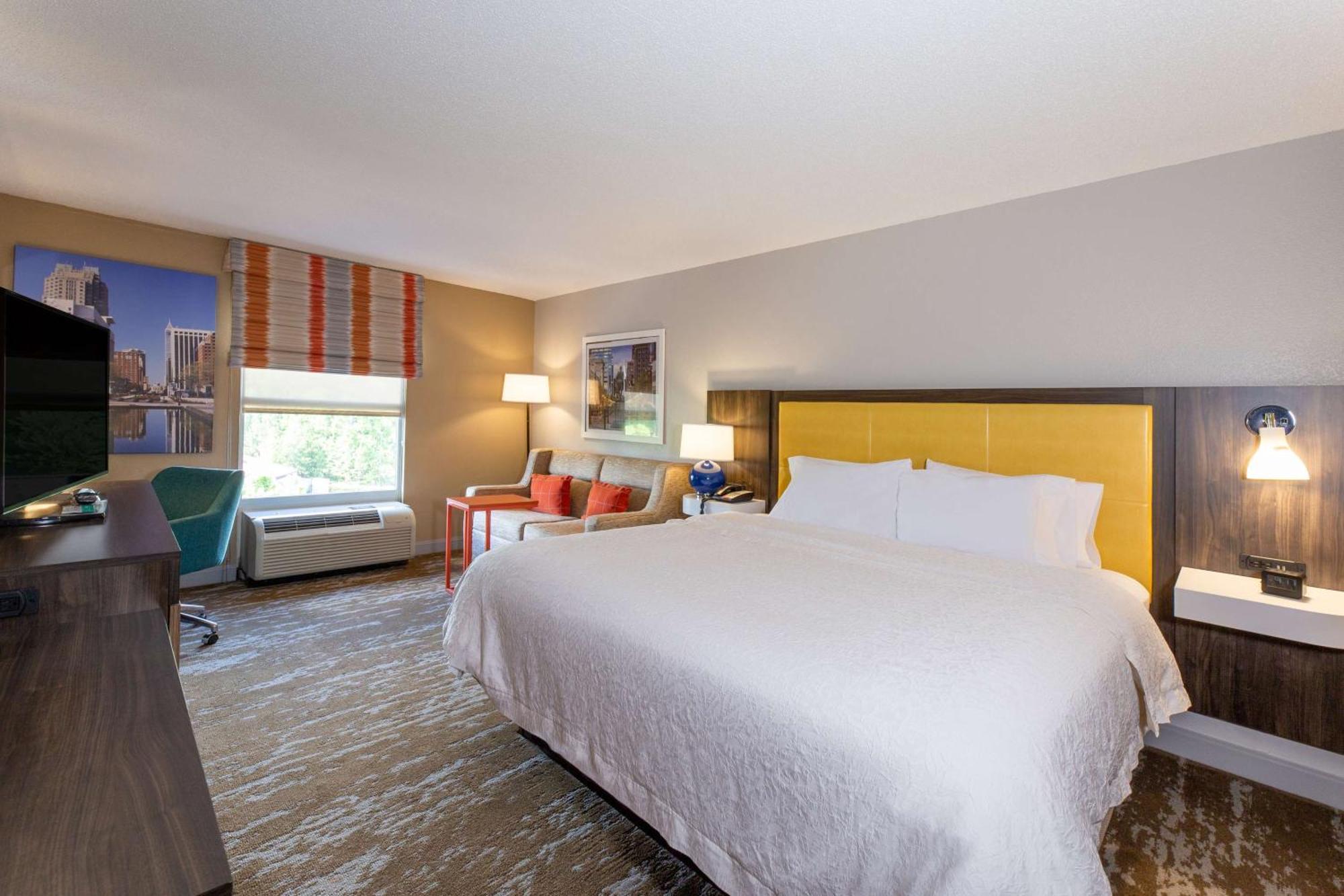 Hampton Inn & Suites Raleigh Cary Lenovo Center מראה חיצוני תמונה