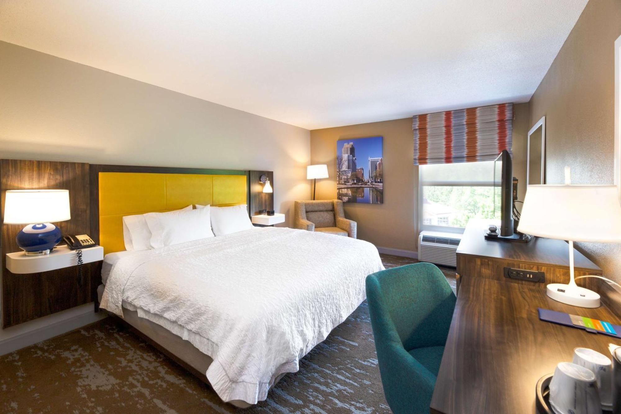 Hampton Inn & Suites Raleigh Cary Lenovo Center מראה חיצוני תמונה