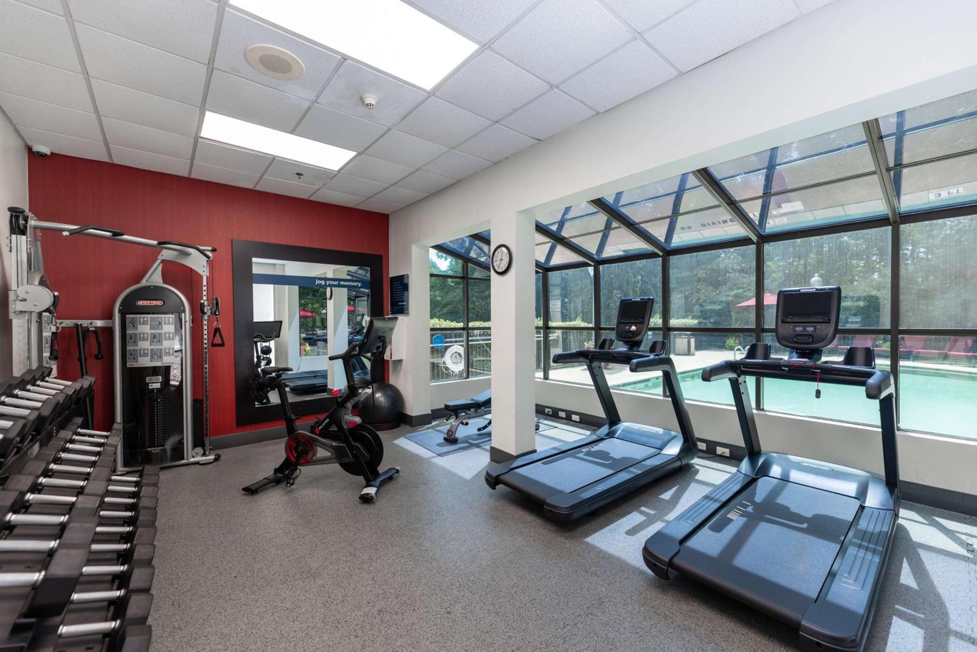 Hampton Inn & Suites Raleigh Cary Lenovo Center מראה חיצוני תמונה